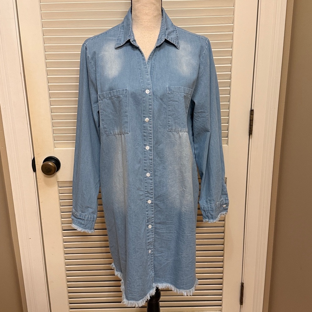 Zilcremo Denim Shirt Dress in Light Wash, Size Large, EUC - Picture 5 of 17